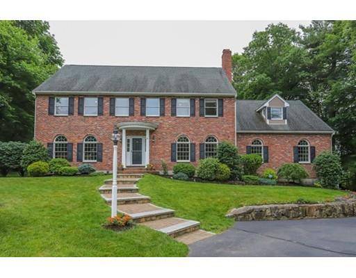 22 Avery Lane, Andover, MA 01810