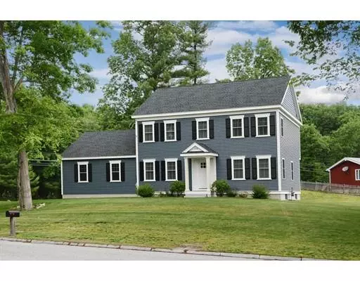 136 Lakeview Ave, Tyngsborough, MA 01879