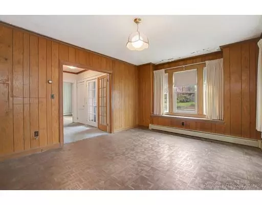 Salem, MA 01970,211 Loring Avenue