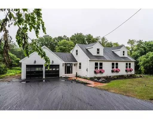 9 Grapevine Rd, Wenham, MA 01984