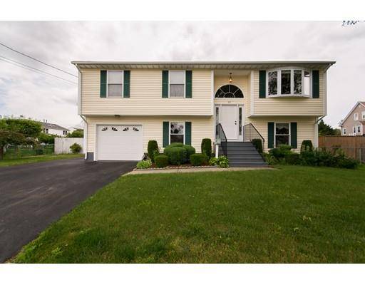 65 Apulia St, East Providence, RI 02914