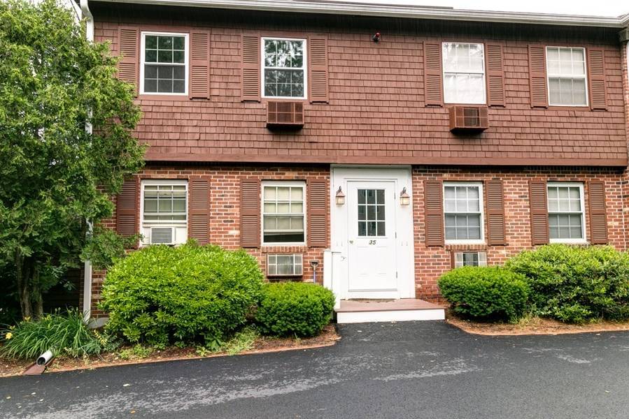 35 Liberty Square Rd #C, Boxborough, MA 01719