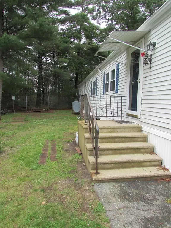 Wareham, MA 02576,21 Judith St