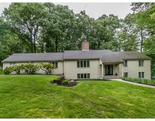 Lynnfield, MA 01940,30 Cortland Lane