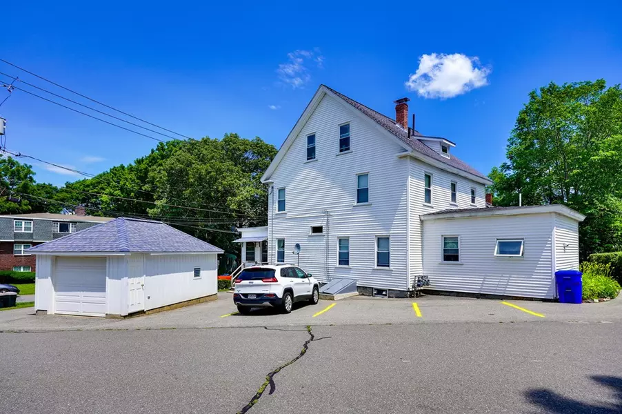 24 Dartmouth St, Maynard, MA 01754