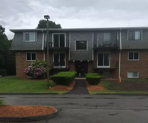 Rutland, MA 01543,176 Maple Ave #7-1