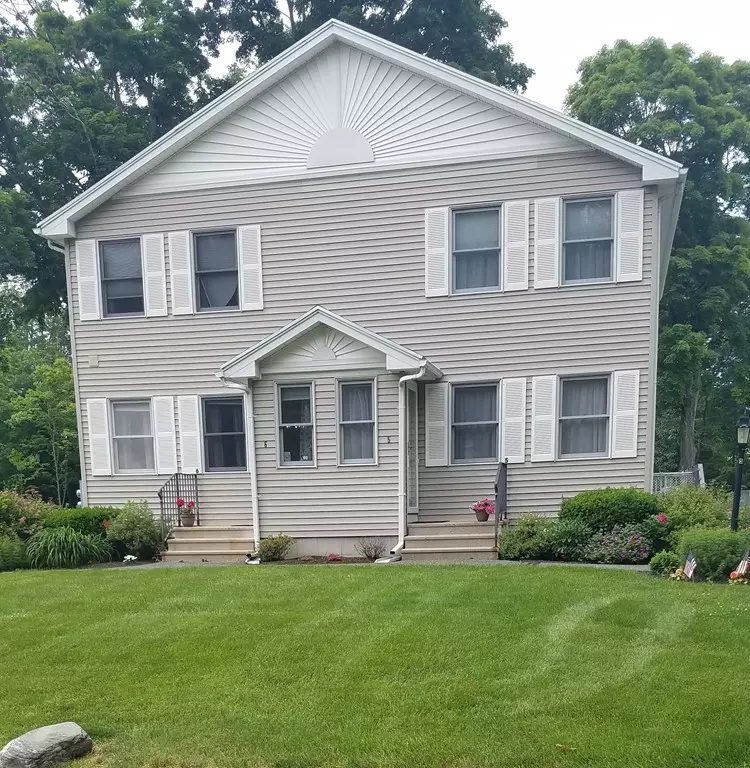Belchertown, MA 01007,55 North Main #5