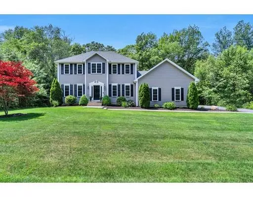 287 Cedar St, Sturbridge, MA 01518