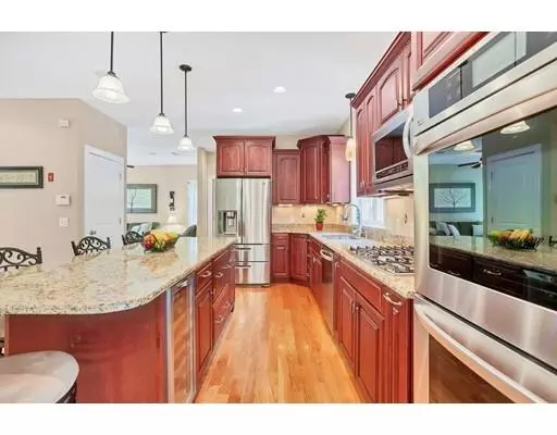 Sturbridge, MA 01518,287 Cedar St