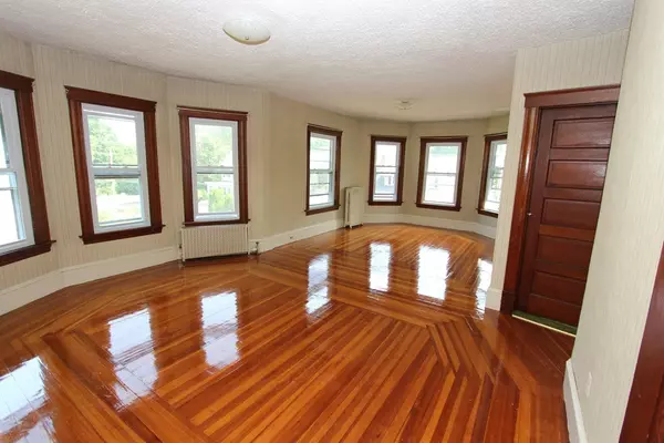 Hopedale, MA 01747,7-9 Highland Street