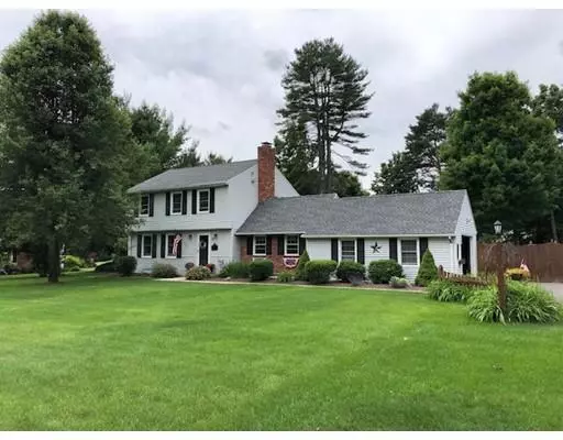 Wilbraham, MA 01095,17 Scenic Dr