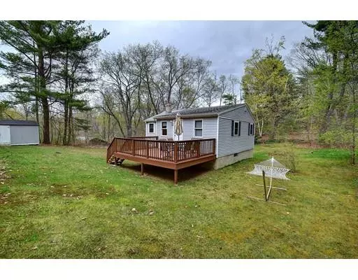 488 Mashapaug Road, Holland, MA 01521