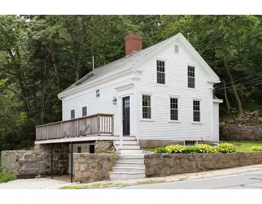 27 Herring Pond Rd, Bourne, MA 02532