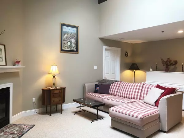 West Boylston, MA 01583,31 Hillside Village Dr #31