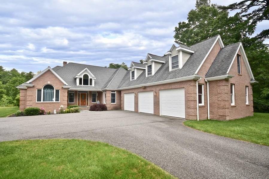 91 Paradise Lane, Rochester, MA 02770