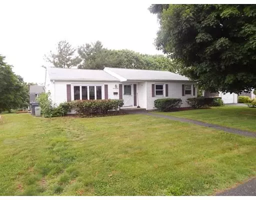 29 Bellevue Ave, Somerset, MA 02725