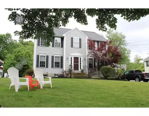 66 Homefield Ave, Dracut, MA 01826