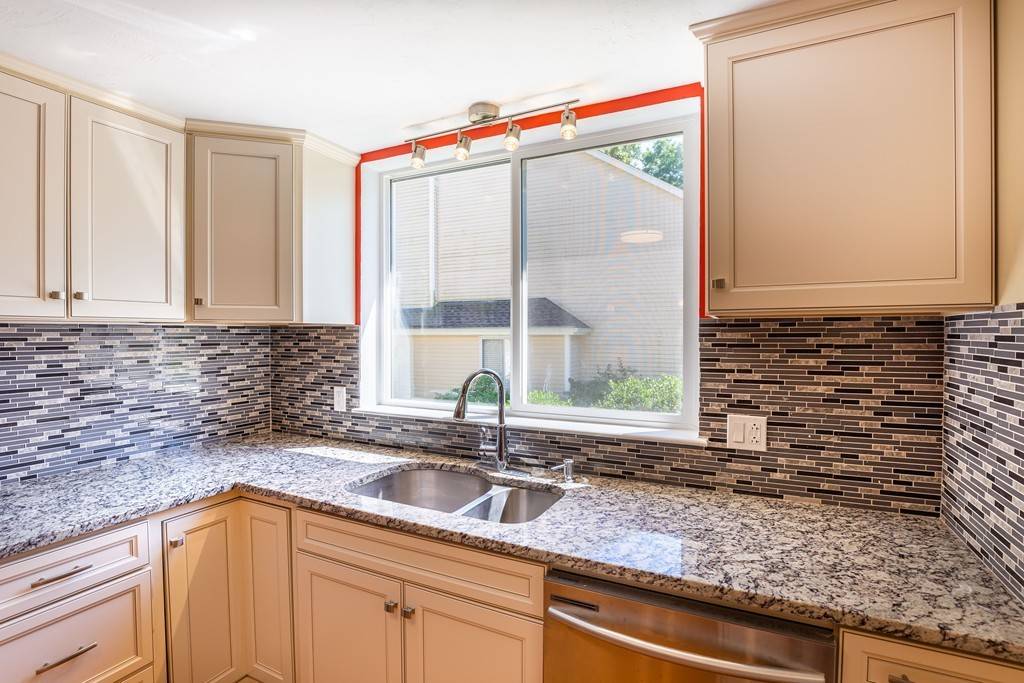 Easton, MA 02356,62 Gaslight Lane #62