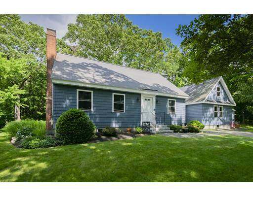 4 Davis Rd, Lexington, MA 02421