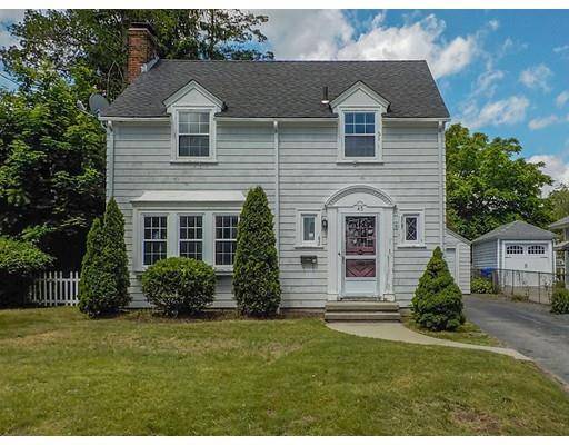 45 Whitcomb Rd, East Providence, RI 02915