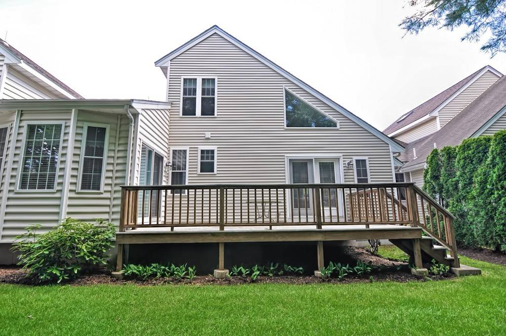 Walpole, MA 02081,12 Delcor Drive #12
