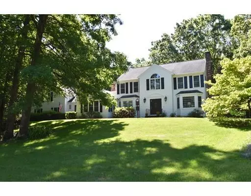 27 Hawkins Ln, Marlborough, MA 01752