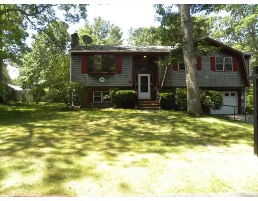 Bourne, MA 02532,33 Catskill Road