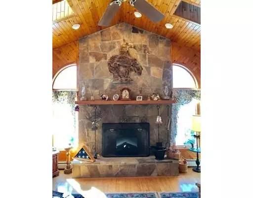 Berkley, MA 02779,84 Padelford Street