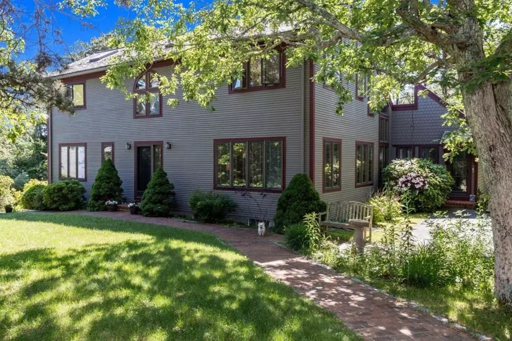 Wellfleet, MA 02667,55 Back Dr