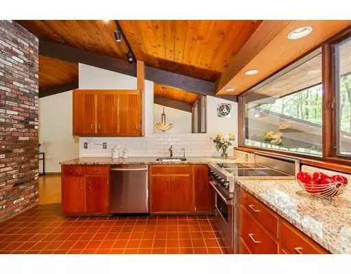 Carlisle, MA 01741,213 Indian Hill Road