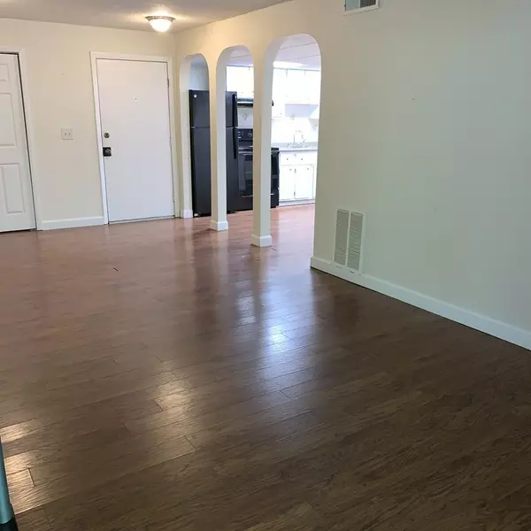 Milford, MA 01757,13 Shadowbrook Ln #10