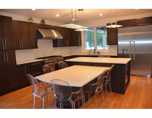 Newton, MA 02459,90 Hartman Rd