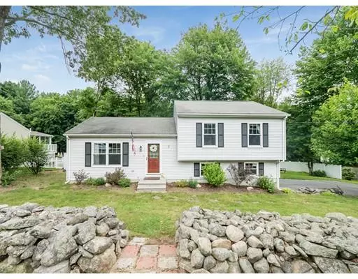 102 Rumonoski, Northbridge, MA 01534