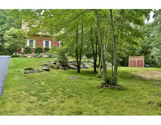 Wareham, MA 02576,24 Helen St