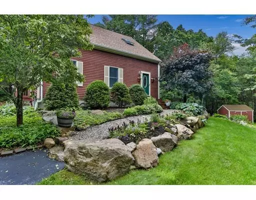 Wareham, MA 02576,24 Helen St