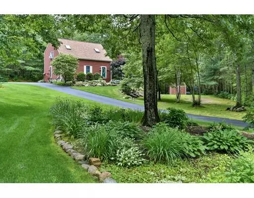 Wareham, MA 02576,24 Helen St