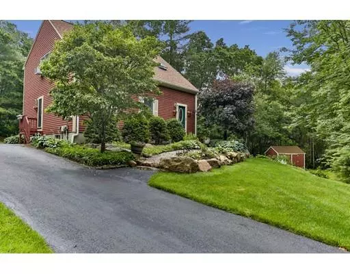 Wareham, MA 02576,24 Helen St