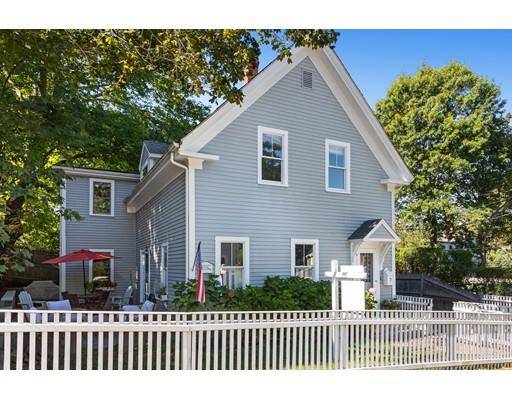 7 Hersey St, Hingham, MA 02043