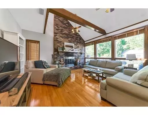 Agawam, MA 01001,23 Janelle Dr