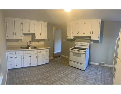 Auburn, MA 01501,19 Waterman Rd