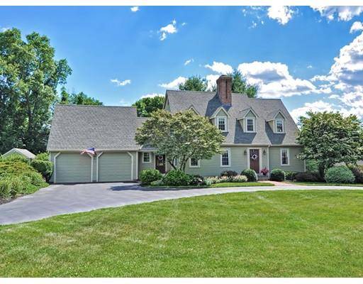 35 Chipping Stone Road, North Attleboro, MA 02760