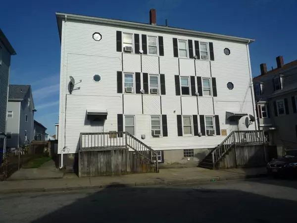 14 Wilbur St, Fall River, MA 02724