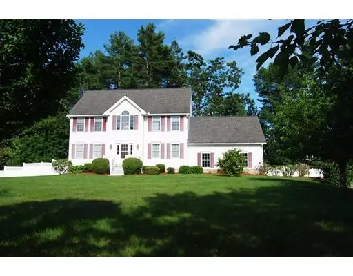 23 Caldwell Dr, Westford, MA 01886