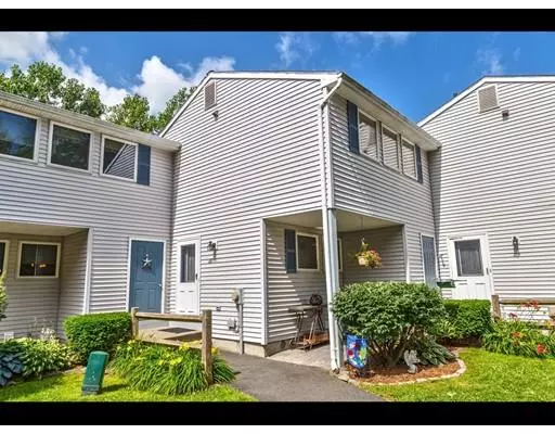 Greenfield, MA 01301,261 Briar Way