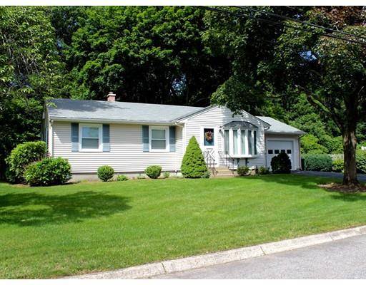 85 Woodcrest Rd, Warwick, RI 02889