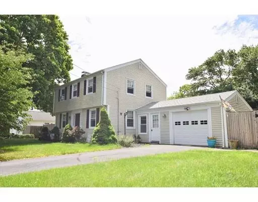 Seekonk, MA 02771,11 Sanders Ave