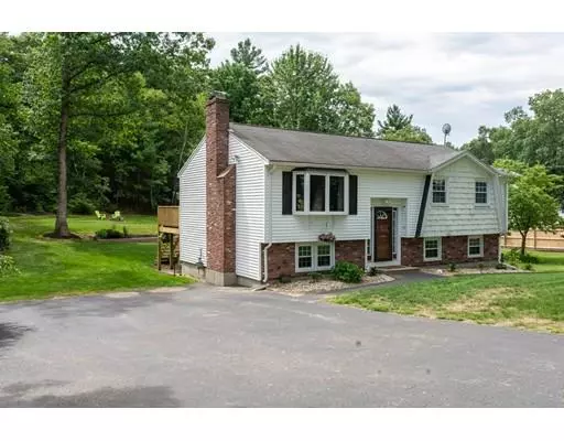 5 Willowdale Rd, Tyngsborough, MA 01879