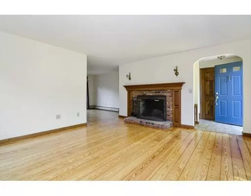 Eastham, MA 02642,365 Ireland Way
