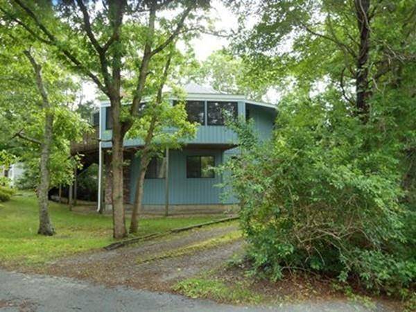 25 Lakewood Rd, Bourne, MA 02562