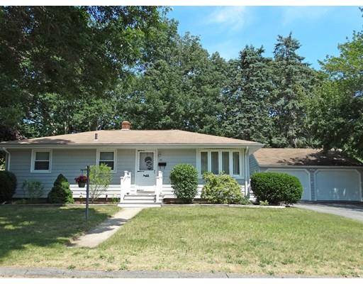 25 Blossom St, Fairhaven, MA 02719